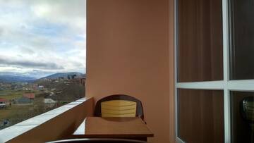 Фото номера Четырехместный номер с балконом Гостевой дом Motel г. Гусар 6