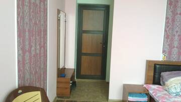 Фото номера Четырехместный номер с балконом Гостевой дом Motel г. Гусар 7