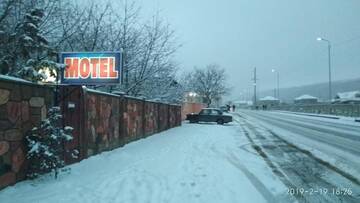 Фото номера Двухместный номер Делюкс с 1 кроватью и балконом Гостевой дом Motel г. Гусар 13