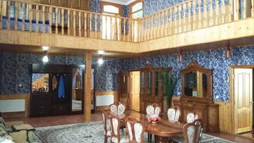 Фото номера Дом с 5 спальнями Дома для отпуска Family holiday home. г. Гусар 24